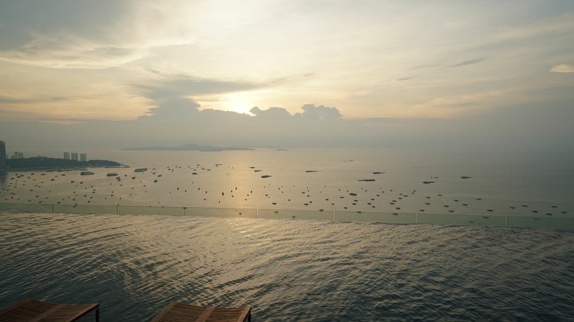 Centric Sea Pattaya By Uplus Buitenkant foto